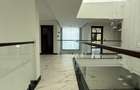 5 Bed House with En Suite in Nyari - 10