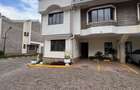 4 Bed Townhouse with En Suite at Brookside Drive - 1