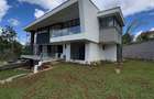 5 Bed Villa with En Suite in Nyari - 17