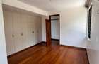 5 Bed Townhouse with En Suite in Lavington - 9