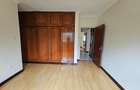 5 Bed Townhouse with En Suite at Lavington - 11