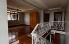 4 Bed Apartment with En Suite at Riverside Drive - 16