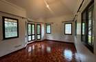 5 Bed Townhouse with En Suite in Rosslyn - 4