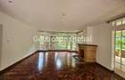 5 Bed House with En Suite in Rosslyn - 10