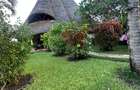 5 Bed Villa with En Suite at Beach Road - 1