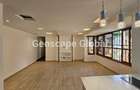 4 Bed Apartment with En Suite in Riverside - 7