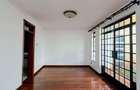 5 Bed Townhouse with En Suite in Lavington - 3