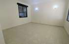 4 Bed House with En Suite at 3Rd Avenue - 3