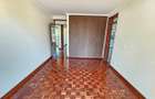 4 Bed House with En Suite in Rosslyn - 6