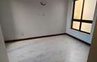 3 Bed Apartment with Gym in Garden Estate - 9