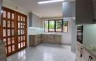 5 Bed Townhouse with En Suite at Lavington Green - 12
