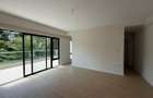 6 Bed Villa with En Suite in Kyuna - 9