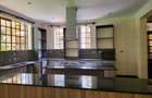 5 Bed Villa with En Suite at Lonetree - 2
