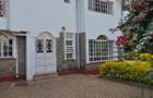 4 Bed Townhouse with En Suite at Lavington Road - 5