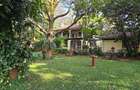 4 Bed House with En Suite in Nyari - 1