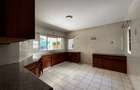 4 Bed Townhouse with En Suite in Spring Valley - 18