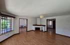 5 Bed Townhouse with En Suite at Meadows - 14