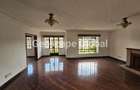 5 Bed Townhouse with En Suite in Spring Valley - 2