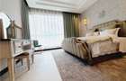 3 Bed Apartment with Swimming Pool in Riverside - 11