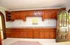 5 Bed Villa with En Suite in Riverside - 20