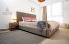 Serviced 2 Bed Apartment with En Suite at Riverside Dr - 12