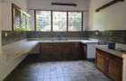 4 Bed House with En Suite at Lake View - 5