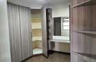5 Bed Townhouse with En Suite in Lavington - 12