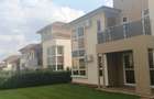 4 Bed Townhouse with En Suite at Iguta Paradise - 2