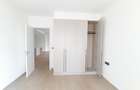 3 Bed Apartment with En Suite at Riverside - 14
