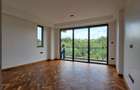 4 Bed Apartment with En Suite in Spring Valley - 19