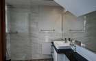 4 Bed Apartment with En Suite at Riverside Drive - 17