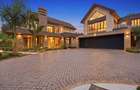 5 Bed House with En Suite in Runda - 1