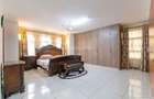5 Bed Townhouse with En Suite in Lavington - 11