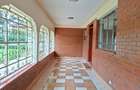 6 Bed House with En Suite at Off Redhill Dr - 7