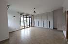 5 Bed Townhouse with En Suite in Ridgeways - 14