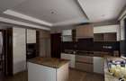 4 Bed Apartment with En Suite at Riverside Drive - 8