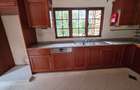 4 Bed House with En Suite in Ridgeways - 12