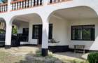 4 Bed House with En Suite at Portreitz - 6