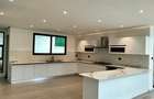 5 Bed Townhouse with En Suite in Lavington - 3