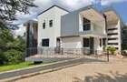 4 Bed Townhouse with En Suite in Karen - 2