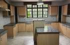 5 Bed House with En Suite at Hardy Area - 3
