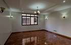 4 Bed Apartment with En Suite at Riverside Drive - 4
