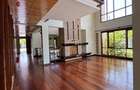 4 Bed Villa with Swimming Pool in Runda - 2