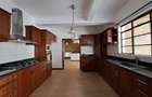 4 Bed Townhouse with En Suite in Spring Valley - 6