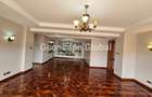 4 Bed Apartment with En Suite in Riverside - 4