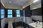 5 Bed Townhouse with En Suite in Runda - 11