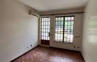 4 Bed Townhouse with En Suite in Lavington - 6