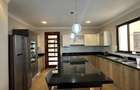 5 Bed Townhouse with En Suite in Karen - 8