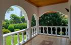 5 Bed Townhouse with En Suite in Nyari - 2