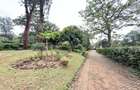 4 Bed House with En Suite at Rosslyn - 2
